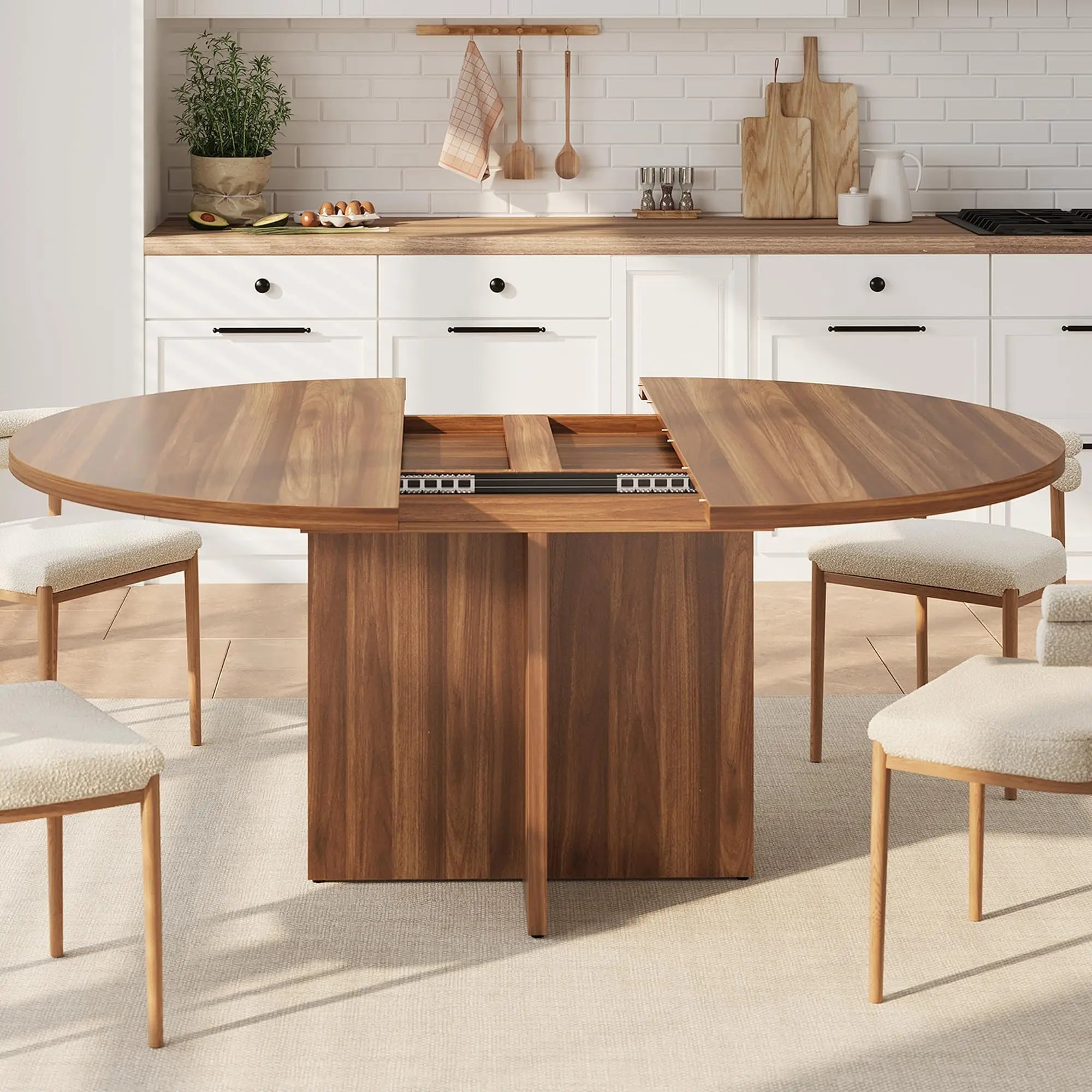 Extendable Round to Oval Dining Table