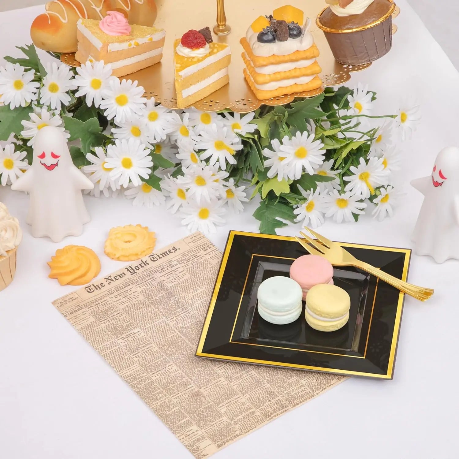 200PCS Black Gold Plastic Dessert Plates